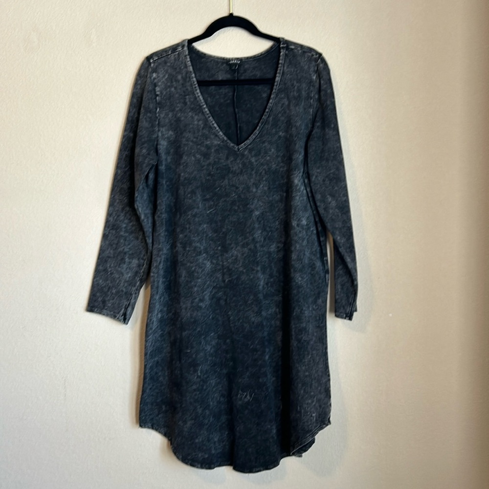 EUC Torrid Black Stonewashed V-Neck Jersey T-Shirt Dress Size 1X